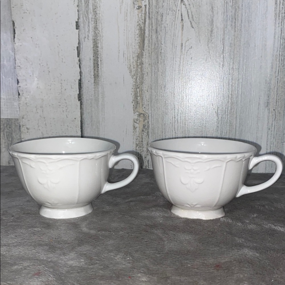0623 Versailles Elegant Off White Footed Cup with Embossed Scrolls